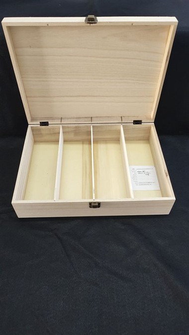 Caja de regalo de madera de 4 botellas.